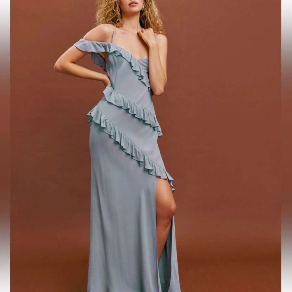 🌺🎉HP🎉🌺 NWT Reformation Elysia Maxi Dress Haze